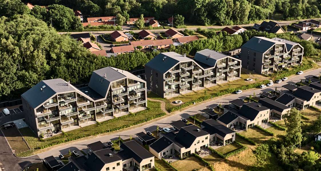 Amazing roof design using DS Nordic Click Seam, Udsigten - Vester Ringvej 45, 8600 Silkeborg